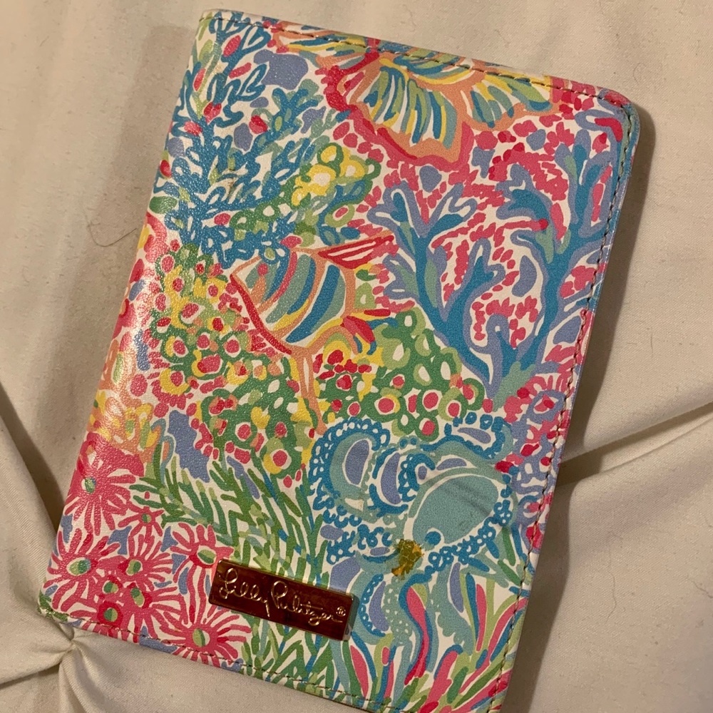 Lilly Pulitzer passport holder